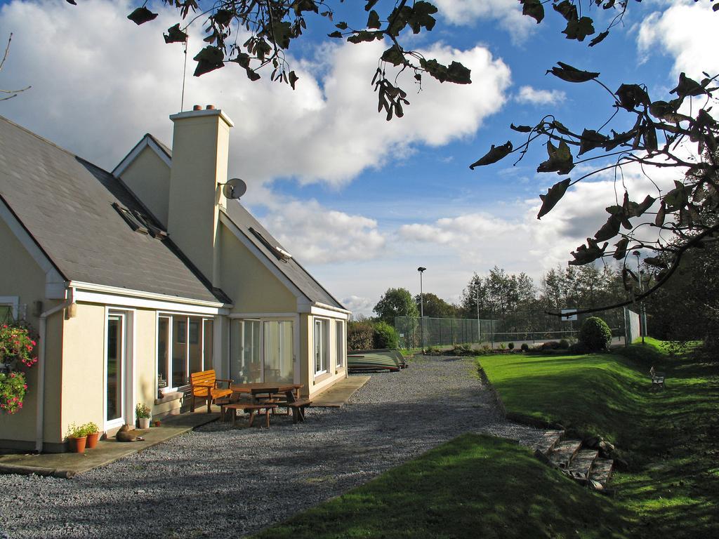 Camillaun Lodge With Lough Corrib Boat Hire Оугтерард Екстериор снимка