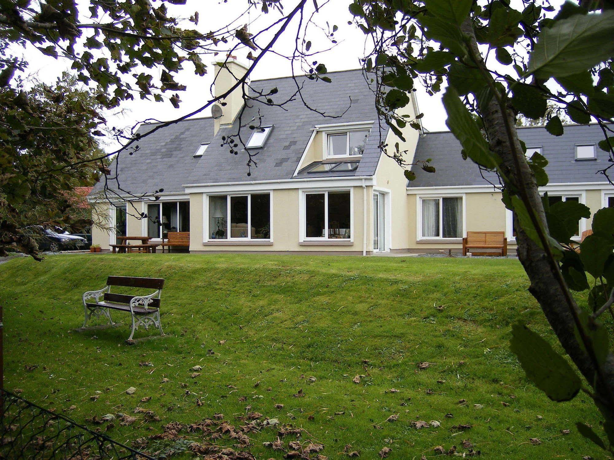 Camillaun Lodge With Lough Corrib Boat Hire Оугтерард Екстериор снимка
